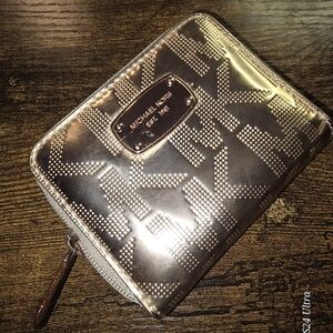 Michael kors rose gold metallic wallet small